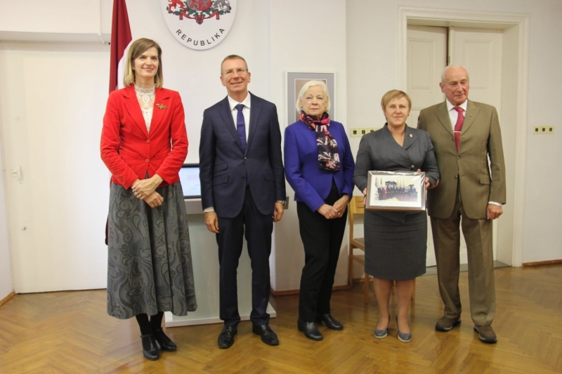 Ārlietu ministrs Rinkēvičs Tukumā atklāj izstādi “Latvijas diplomātijai un ārlietu dienestam 100”