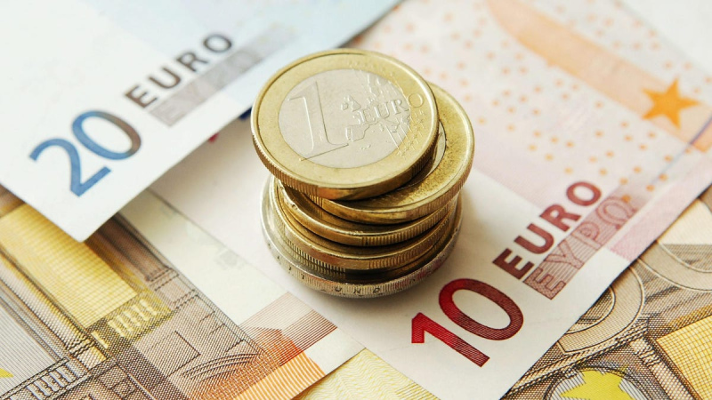 Valdība atbalsta minimālo ienākumu sliekšņu paaugstināšanu no 1. jūlija Valdība atbalsta minimālo ienākumu sliekšņu paaugstināšanu no 1. jūlija