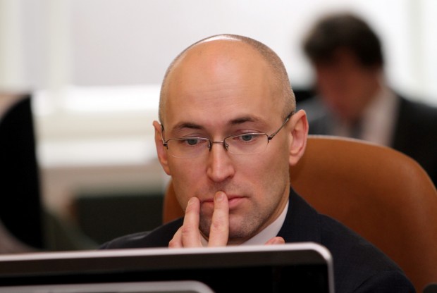 Veselības ministra amatā ievēlēts Daniels Pavļuts Veselības ministra amatā ievēlēts Daniels Pavļuts