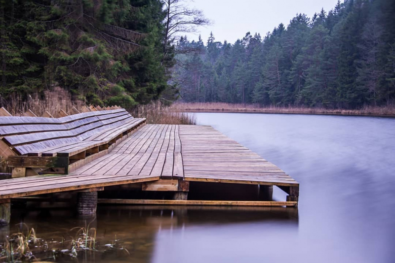 Tukuma pašvaldība vienojusies no Valsts mežiem nomāt Melnezera teritoriju