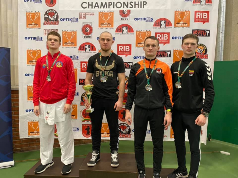 Edgars Skrīvers Lietuvā uzvar Baltijas čempionātā karatē