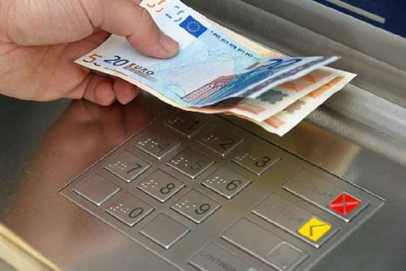 Kāpēc vecāku maksātie alimenti aug, bet valsts atbalsts nemainās? Kāpēc vecāku maksātie alimenti aug, bet valsts atbalsts nemainās?