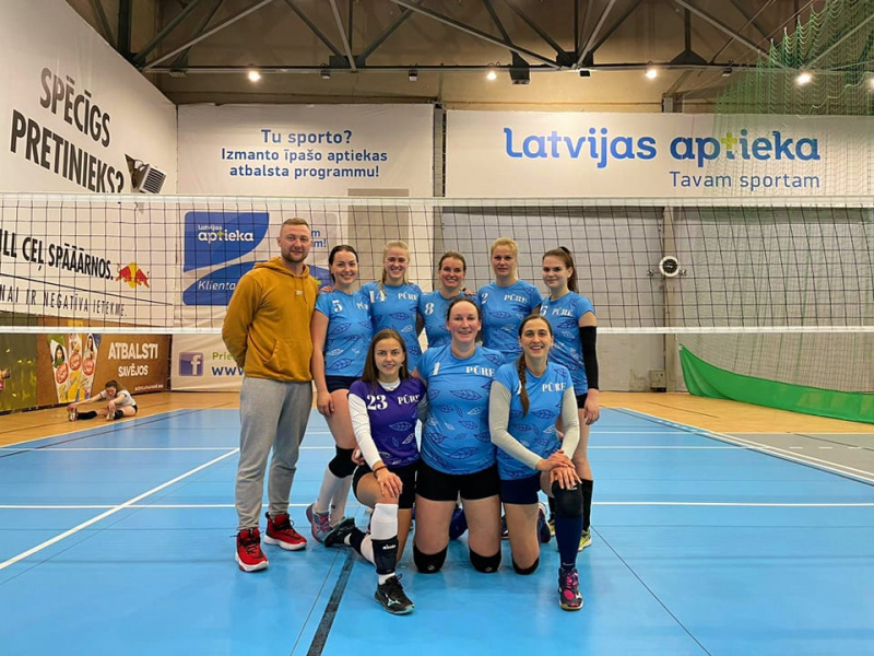 "Olybet" Entuziastu volejbola 2. līgā SK "Pūre" damas izcīna vienu uzvaru un piedzīvo vienu zaudējumu "Olybet" Entuziastu volejbola 2. līgā SK "Pūre" damas izcīna vienu uzvaru un piedzīvo vienu zaudējumu
