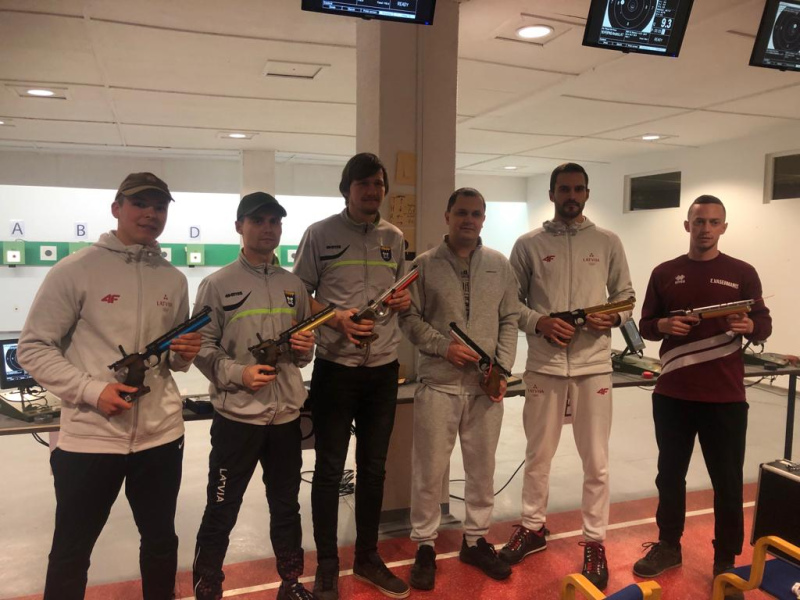 Aizvadīts Latvijas komandu čempionāts šaušanā Aizvadīts Latvijas komandu čempionāts šaušanā