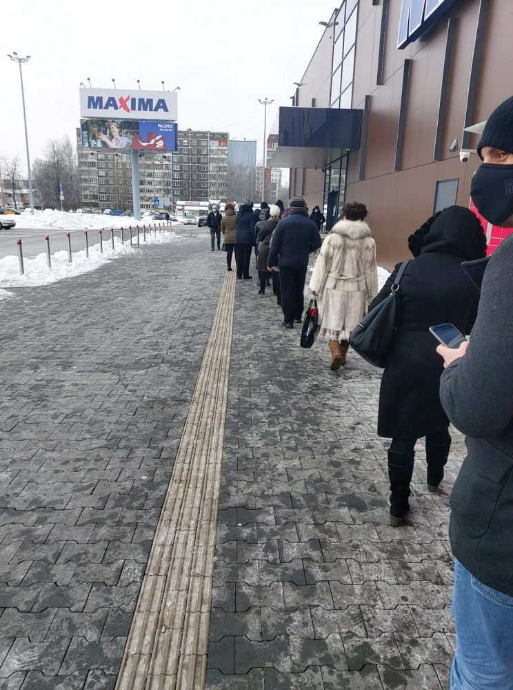 Atsevišķus veikalus īslaicīgi slēdz, jauno tirdzniecības noteikumu dēļ