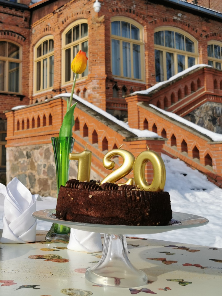 Jaunmoku pils šogad atzīmē savu 120. gadu jubileju Jaunmoku pils šogad atzīmē savu 120. gadu jubileju