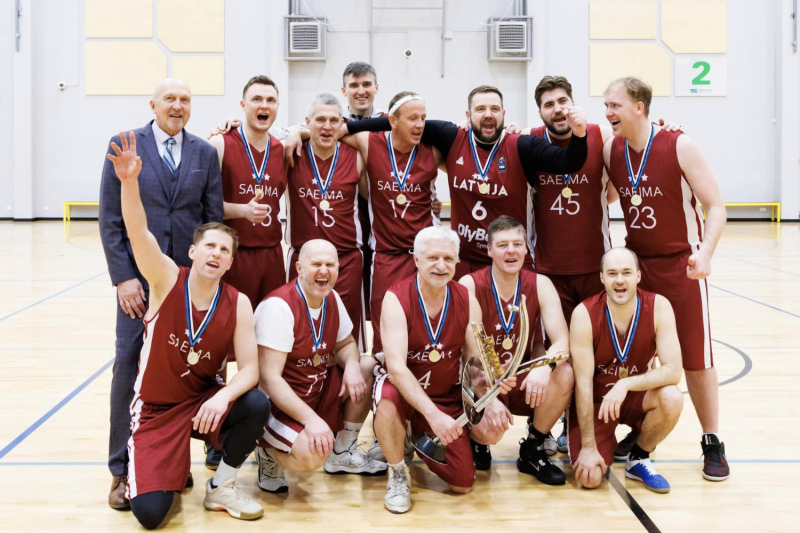Vitenbergs, Čuda un Daugavietis palīdz Latvijas Saeimas basketbola komandai izcīnīt Baltijas Asamblejas ceļojošo kausu