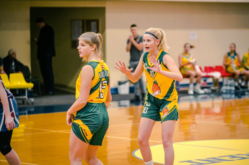 BK "Kandava" basketbolistes izbraukumā sakauj Latvijas U16 izlases meitenes