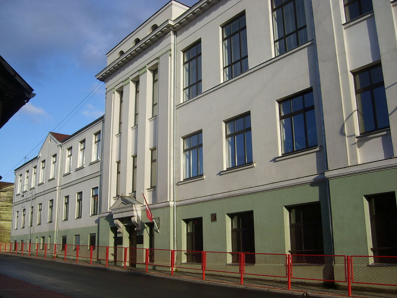 Ministre pieļauj, ka šajā semestrī klātienes mācības skolās neatgriezīsies