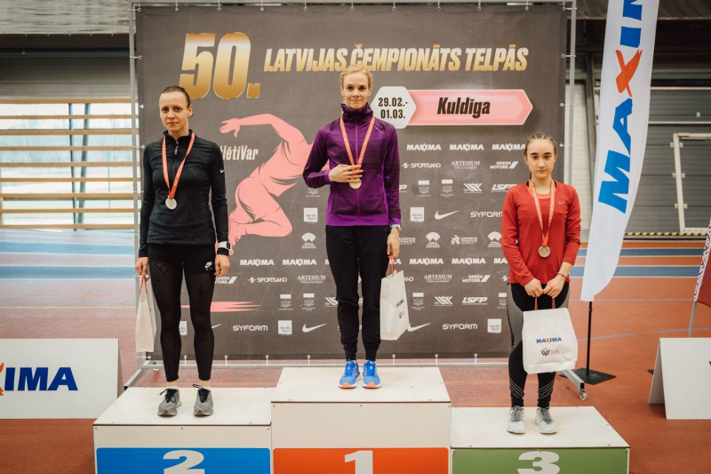 Karīna Helmane - Soročenkova ar personīgo rekordu uzvar Latvijas čempionātā 3000 m skriešanā