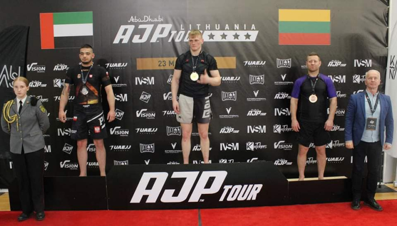 Dzintars Lācis Lietuvas čempionātā BJJ izcīna divas medaļas