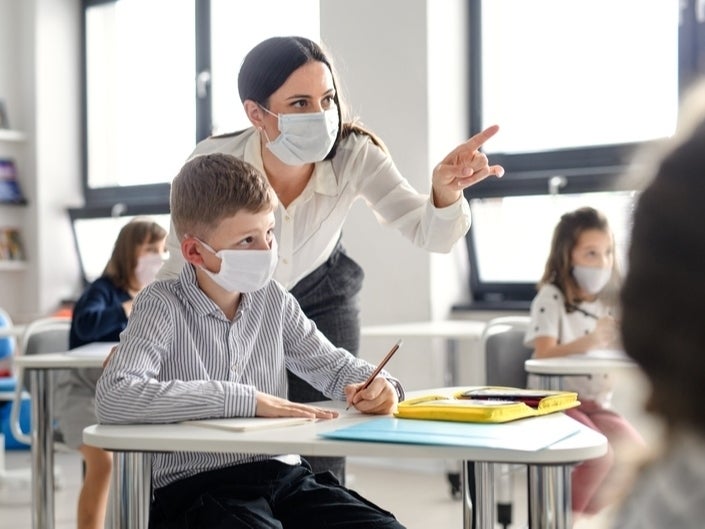 Biedrība: 83% skolu audzis vakcinēties gatavo pedagogu skaits Biedrība: 83% skolu audzis vakcinēties gatavo pedagogu skaits