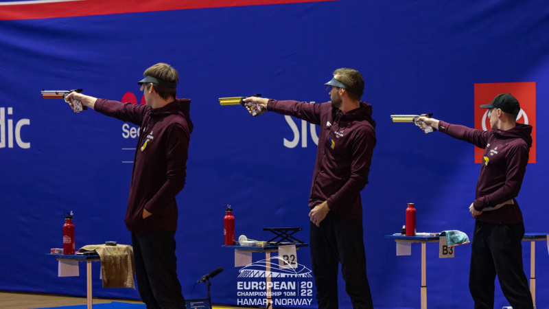 Latvijas vīriešu izlasei sudrabs Eiropas čempionātā šaušanā