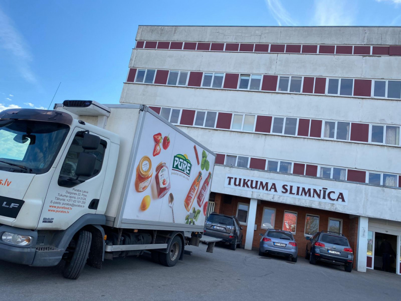 "Puratos Latvia" sarūpē gardu pārsteigumu Tukuma slimnīcas mediķiem "Puratos Latvia" sarūpē gardu pārsteigumu Tukuma slimnīcas mediķiem