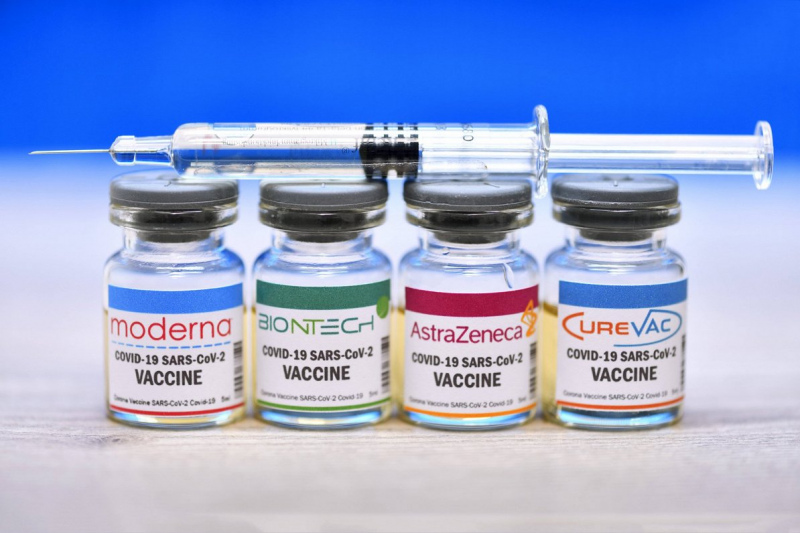 Līdz aprīļa beigām Latvija varētu saņemt vēl sešas vakcīnu piegādes