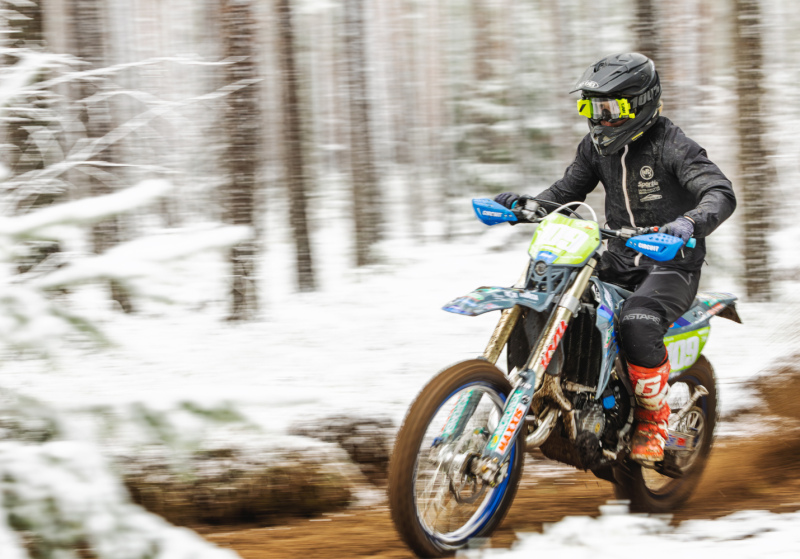 Ķesterciemā aizvadīts Latvijas čempionāta enduro 1.posms Ķesterciemā aizvadīts Latvijas čempionāta enduro 1.posms