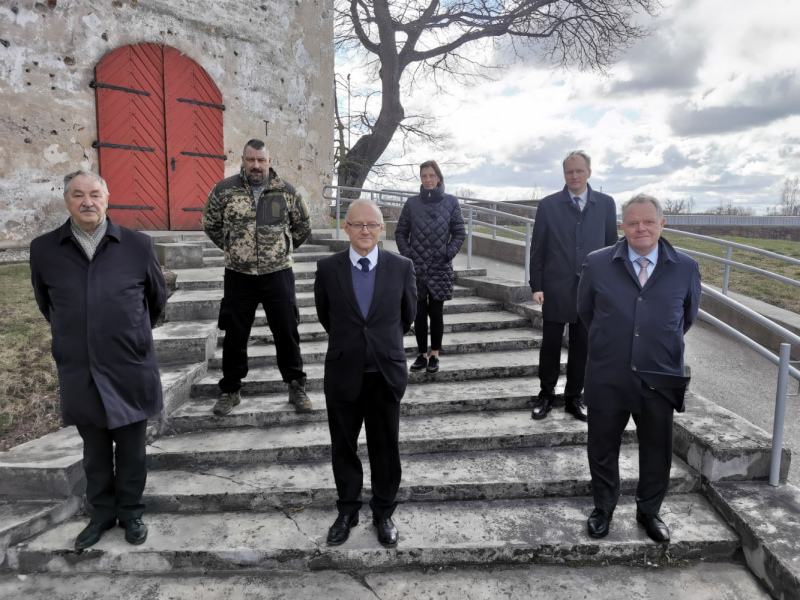 Dibina biedrību Lestenes baznīcas, Brāļu kapu un muzeja attīstībai