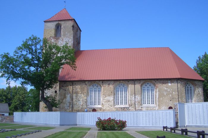 Lestenes brāļu kapiem kāda Amerikas latviete novēlējusi 100 000 $