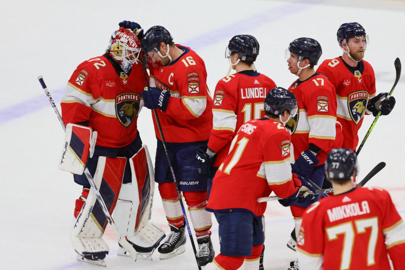 Balinskis un «Panthers» pagarinājumā pārspēj Girgensonu un «Sabres» NHL spēlē
