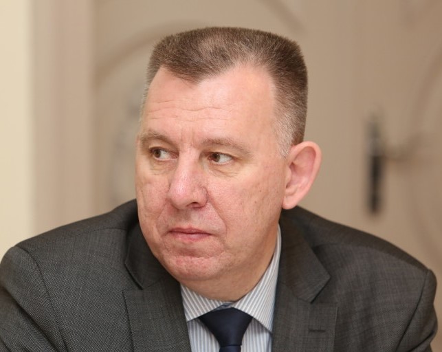 Lukmans ar vienas balss pārsvaru saglabā Domes vadītāja amatu