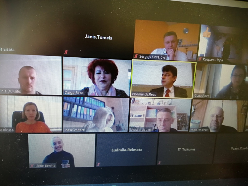 Tukuma Dome nolemj turpināt 15 EUR pabalsta piešķiršanu bērnu ēdināšanai