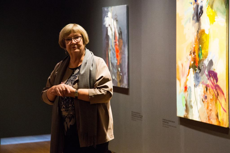 Tukuma muzejā skatāma Anitas Melderes gleznu izstāde “Paldies, Skolotāj!” Tukuma muzejā skatāma Anitas Melderes gleznu izstāde “Paldies, Skolotāj!”