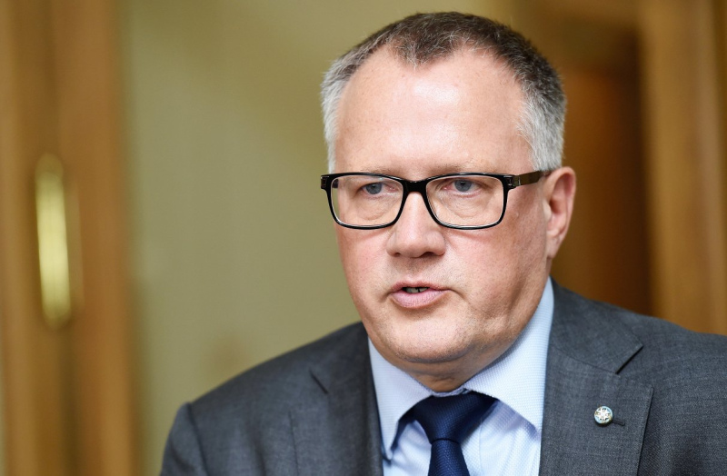 Ašeradens rosinās sākt izdienas pensiju vecuma palielināšanu Ašeradens rosinās sākt izdienas pensiju vecuma palielināšanu