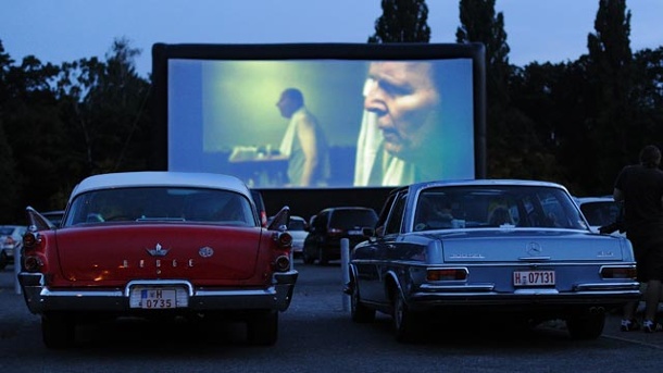 Šonedēļ, visas vasaras garumā, "Cinevillā" sāksies kino skatīšanās vakari Šonedēļ, visas vasaras garumā, "Cinevillā" sāksies kino skatīšanās vakari