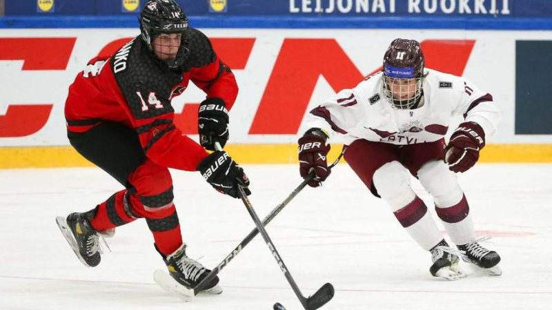 Latvijas U18 hokejisti ceturtdaļfinālā zaudē Kanādai Latvijas U18 hokejisti ceturtdaļfinālā zaudē Kanādai