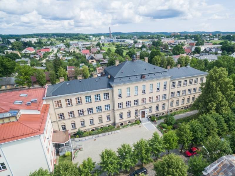 Tukuma Raiņa ģimnāzijai piešķir Valsts ģimnāzijas statusu Tukuma Raiņa ģimnāzijai piešķir Valsts ģimnāzijas statusu