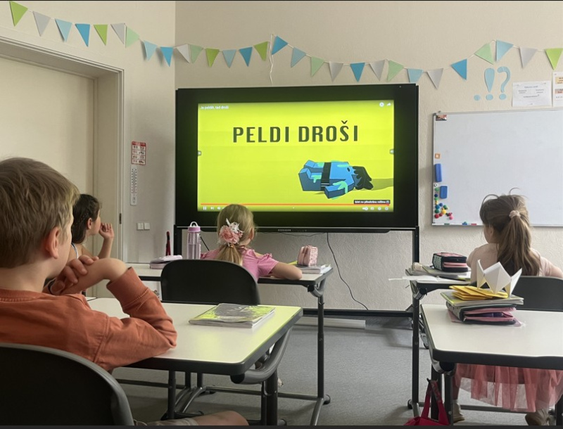 “Peldēt droši” aicina bērnus uz bezmaksas ON-LINE nodarbībām “Ja peldēt, tad droši 2025” “Peldēt droši” aicina bērnus uz bezmaksas ON-LINE nodarbībām “Ja peldēt, tad droši 2025”