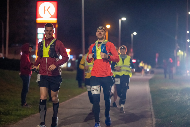 Tukumnieki piedalījušies 107 km garajā skrējienā Rīga-Valmiera Tukumnieki piedalījušies 107 km garajā skrējienā Rīga-Valmiera