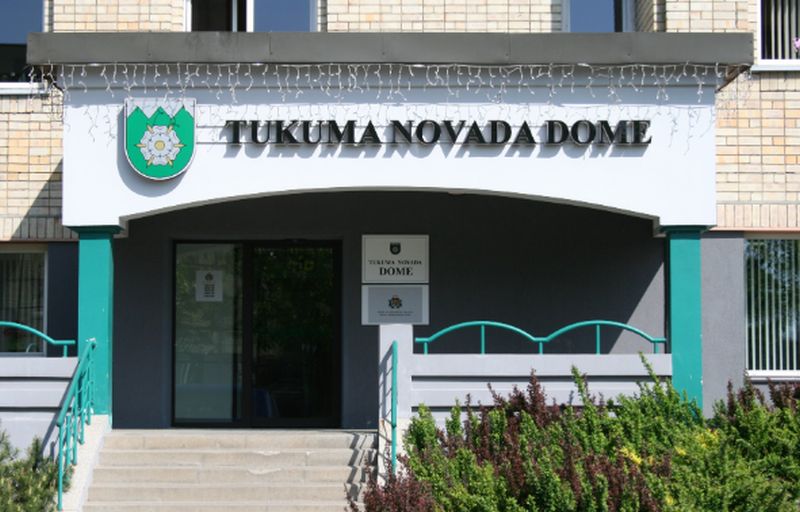 Tukuma novada domes deputāti ārkārtas sēdē nobalso par aizņēmumu Kurzemes ielas pārbūves 2.kārtai Tukuma novada domes deputāti ārkārtas sēdē nobalso par aizņēmumu Kurzemes ielas pārbūves 2.kārtai