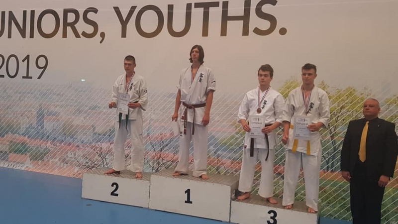 Karatists Grīslītis Eiropas čempionātā junioriem izcīna 2.vietu