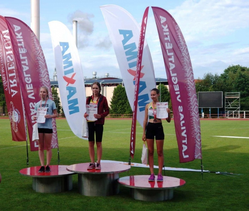 Engures novada sportiste Evelīna Pabērze uzvar Latvijas U16 čempionātā 3 km soļošanā