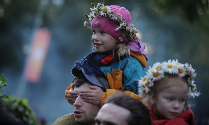 Latviešu tradīcijas turpinās - pērngad dzimušas 13 Līgas un 104 Jāņi