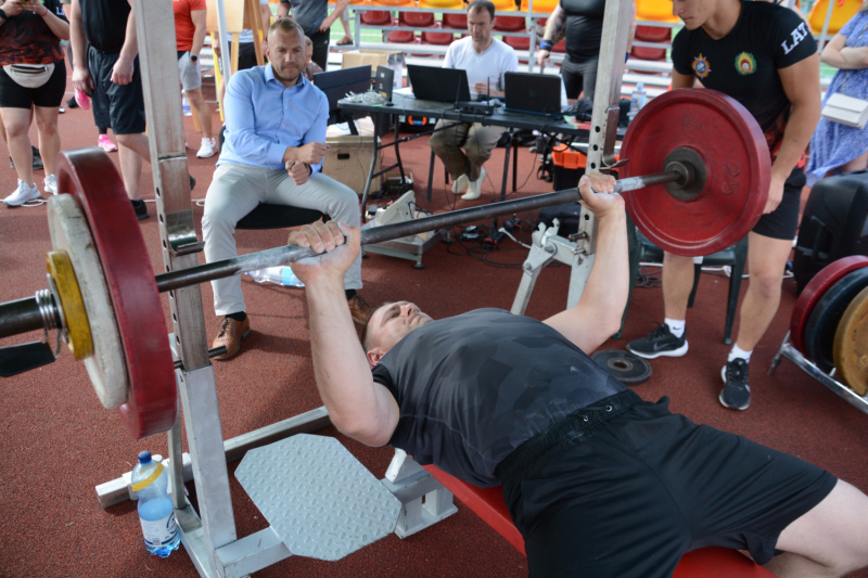 Edgars Logins NBS sacensībās svara spiešanā guļus izcīna 3.vietu Edgars Logins NBS sacensībās svara spiešanā guļus izcīna 3.vietu