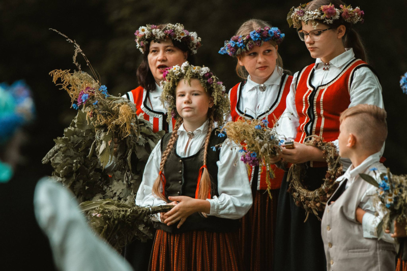 Jaunpils pils estrādē noticis ielīgošanas pasākums Jaunpils pils estrādē noticis ielīgošanas pasākums