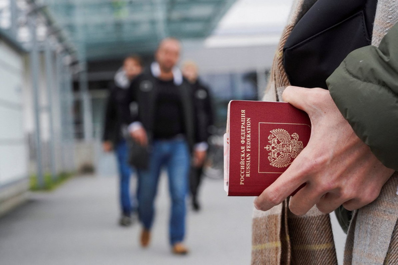 Latvija pārtrauc Krievijas pilsoņu visu veidu vīzu pieteikumu pieņemšanu Latvija pārtrauc Krievijas pilsoņu visu veidu vīzu pieteikumu pieņemšanu
