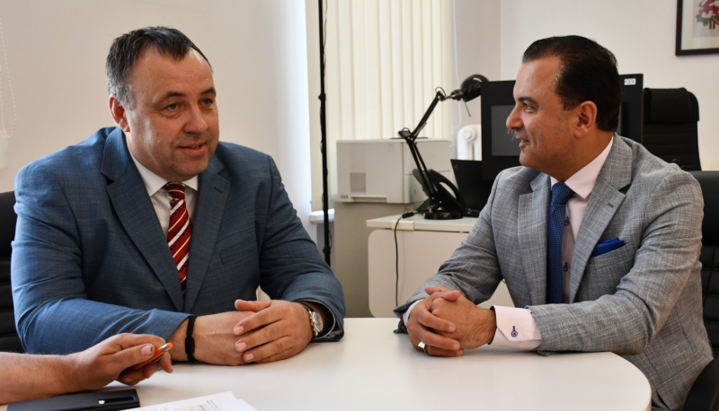 Veselības ministrs ar LOK prezidentu apspriež jauniešu fizisko aktivitāšu veicināšanu Veselības ministrs ar LOK prezidentu apspriež jauniešu fizisko aktivitāšu veicināšanu