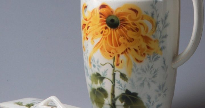 Jaunmoku pilī atklāta Rīgas Porcelāna muzeja deponējuma izstāde Jaunmoku pilī atklāta Rīgas Porcelāna muzeja deponējuma izstāde