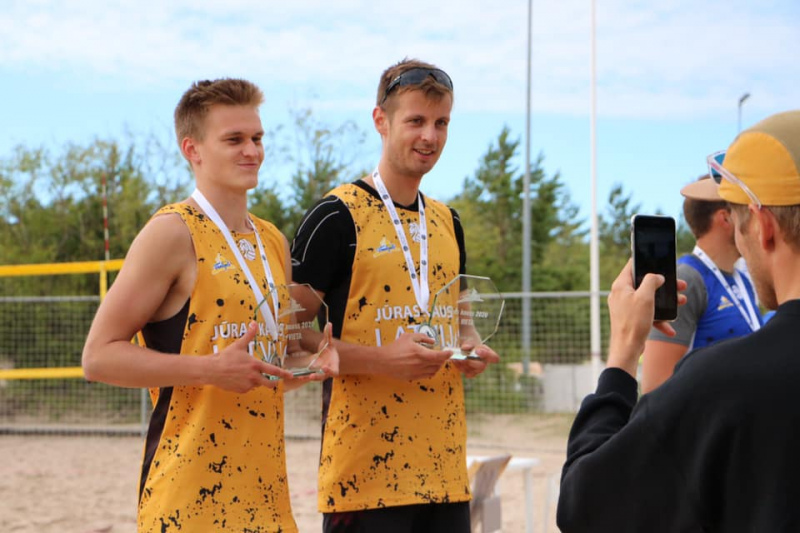 Hirkovskis izcīna 2. vietu "JŪRAS KAUSS 2020" pludmales volejbola sacensībās Ventspilī