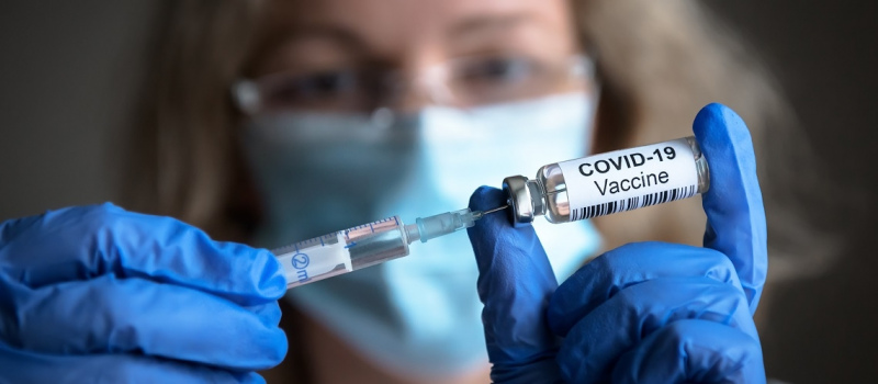 Obligātās vakcinēšanas prasību apturēs – vismaz uz laiku