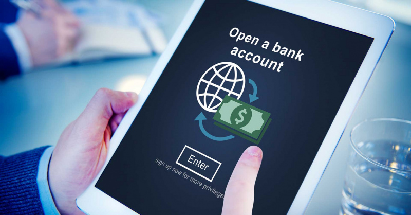Uzticot svešai personai savus bankas datus, sieviete zaudē 1361 EUR Uzticot svešai personai savus bankas datus, sieviete zaudē 1361 EUR