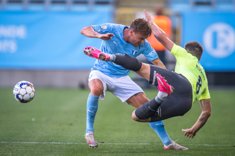 Rugina pārstāvētā "Riga FC" ar 0:1 pirmajā spēlē piekāpjas Zviedrijas "Malmo"