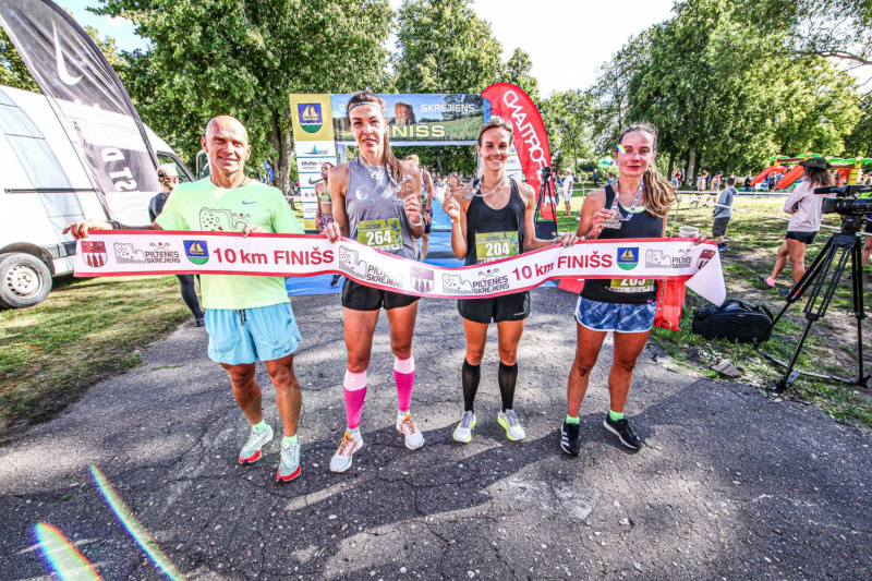 Karīna Helmane - Soročenkova uzvar Latvijas čempionātā 10 km skrējienā