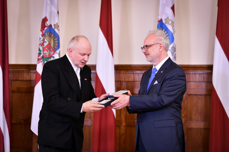 Arnis Šablovskis saņem Triju Zvaigžņu ordeni