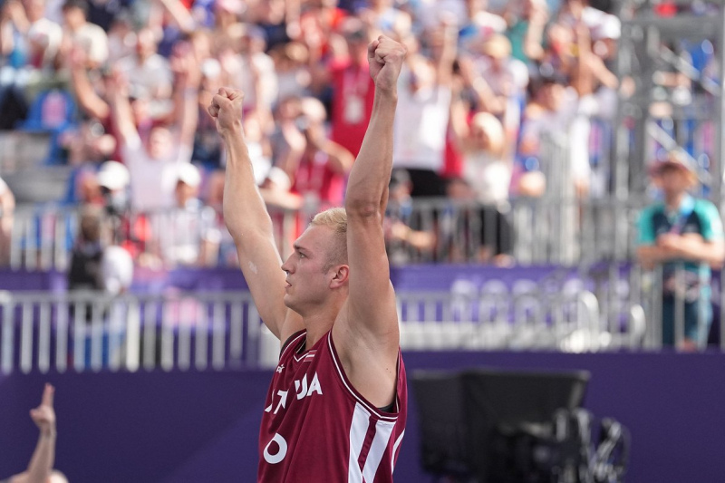 Latvijas 3x3 basketbola izlase uzveic Poliju un nodrošina vietu Olimpisko spēļu pusfinālā Latvijas 3x3 basketbola izlase uzveic Poliju un nodrošina vietu Olimpisko spēļu pusfinālā