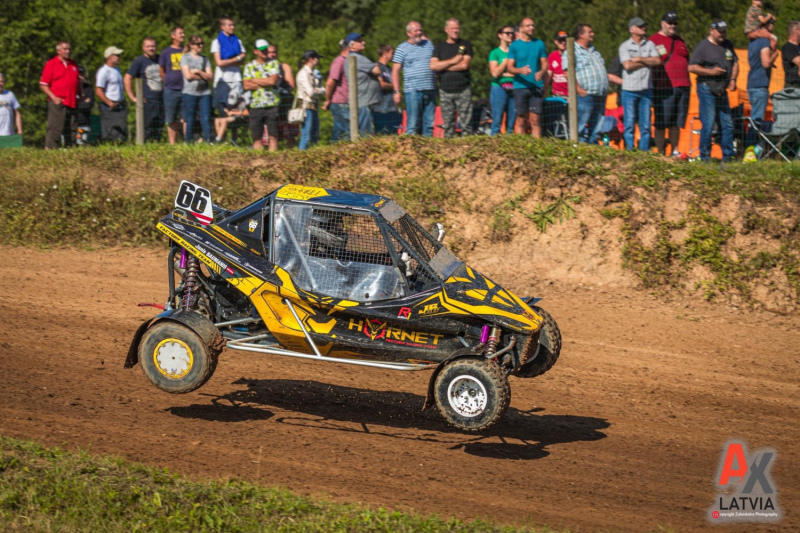 Autosportistiem Baumanim un Sproģei ne īpaši veiksmīgs Latvijas čempionāta 4.posms