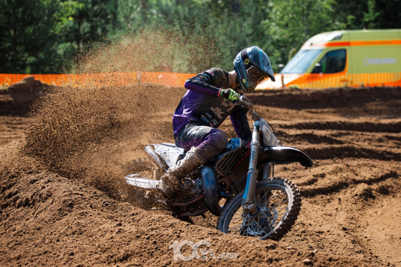 Kokins Madonā kļūst par MX2 klases Latvijas čempionu motokrosā; Straubergam - bronza Kokins Madonā kļūst par MX2 klases Latvijas čempionu motokrosā; Straubergam - bronza